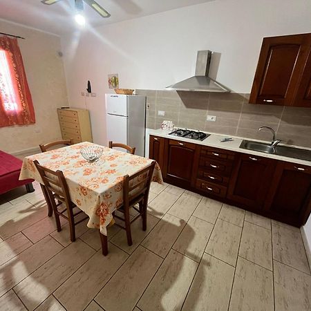 Il Girasole Villa SantʼAntìoco Kamer foto