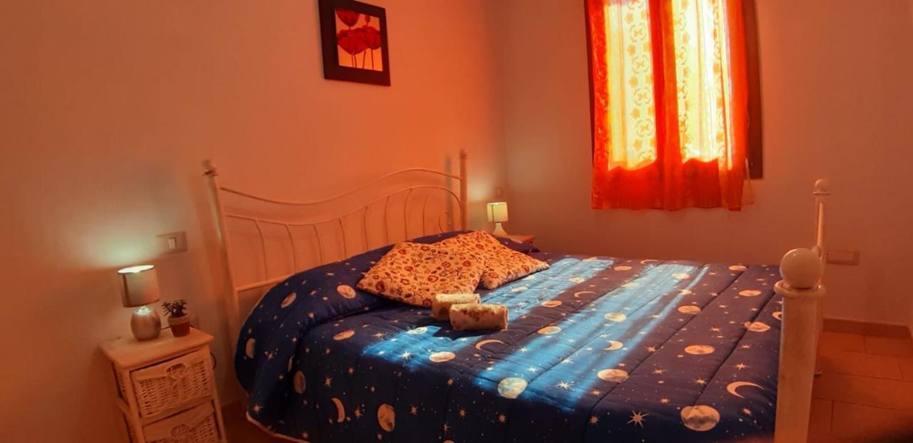 Il Girasole Villa SantʼAntìoco Buitenkant foto