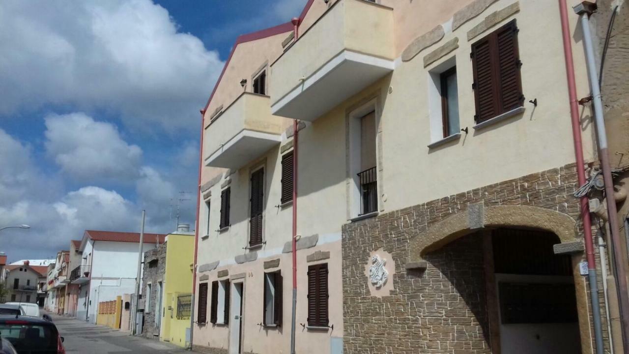 Il Girasole Villa SantʼAntìoco Buitenkant foto